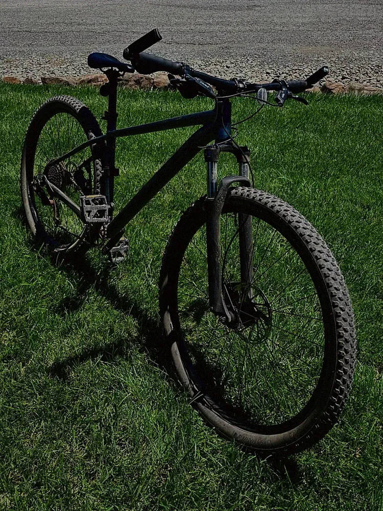 2022 Specialized Rockhopper 29 Large Navy Blue Mountain Bike MTB