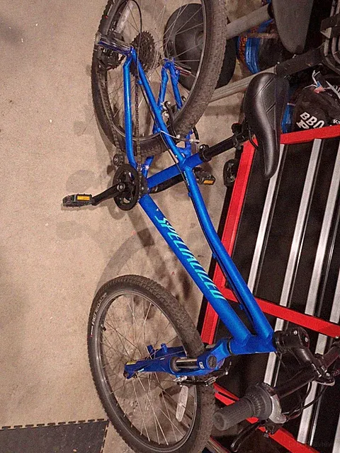 Specialized 8 Gear Bike With Front Air Suspension Brand New Pegs