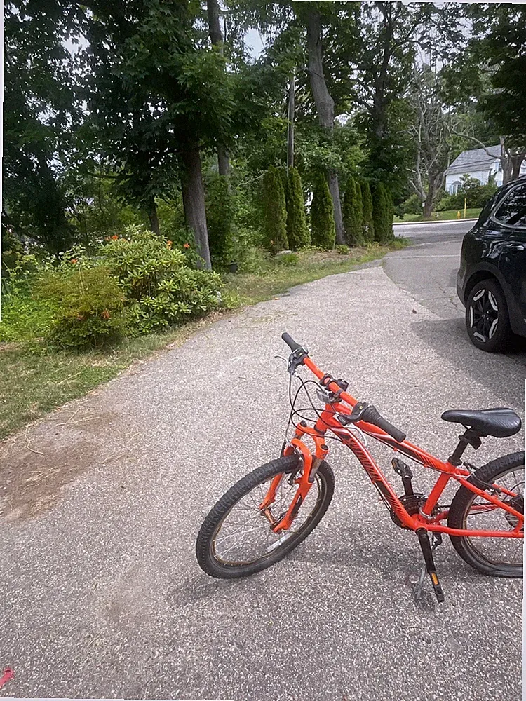 Specialized Bike Front suspension, Orange, Kids size, Working just needs a pump