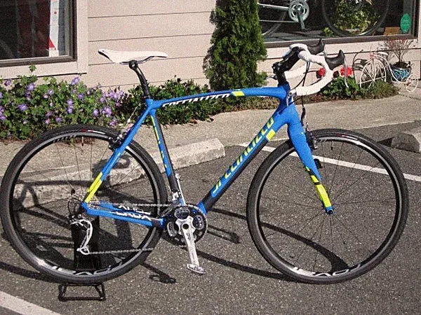 Specialized CruX Pro Carbon Cyclocross/Adventure/Gravel bike 58cm very low miles