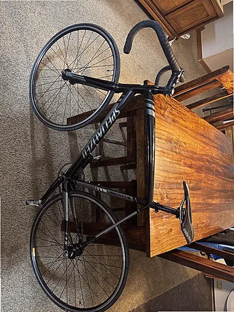 SPECIALIZED LANGSTER ( SINGLE SPEED ) Bicycle ( Read )