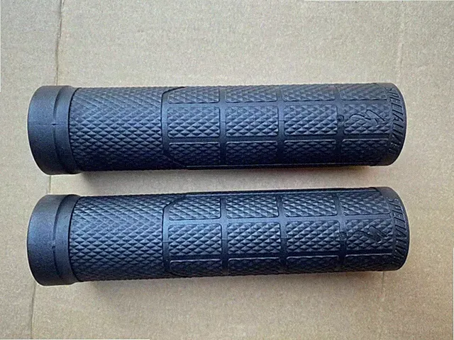 Specialized Lock On Handlebar Grip 130mm 120mm MTB bicycle