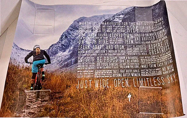 Specialized Mountain Bike 28” x 20” Women’s Cycling Manifesto