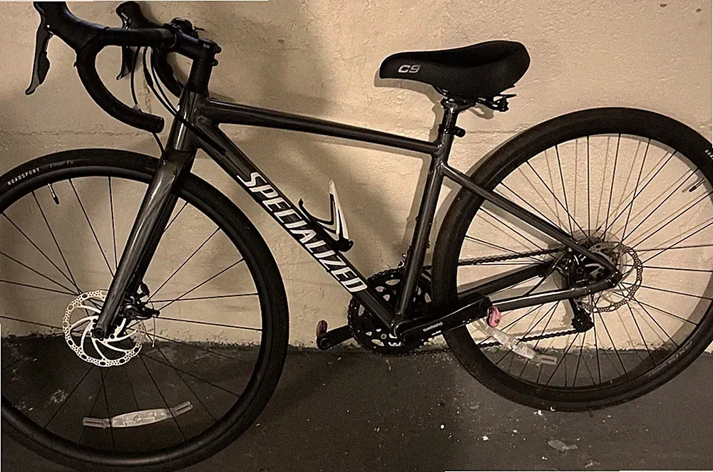 Specialized Road Bike Black 700C Aluminum Drop Bar Disc Brakes Shimano 44cm
