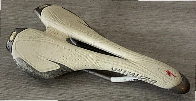 SPECIALIZED TOUPE 143 ROAD BIKE SADDLE TITANIUM STAYS 166 GRAMS 143 MM X 280 MM
